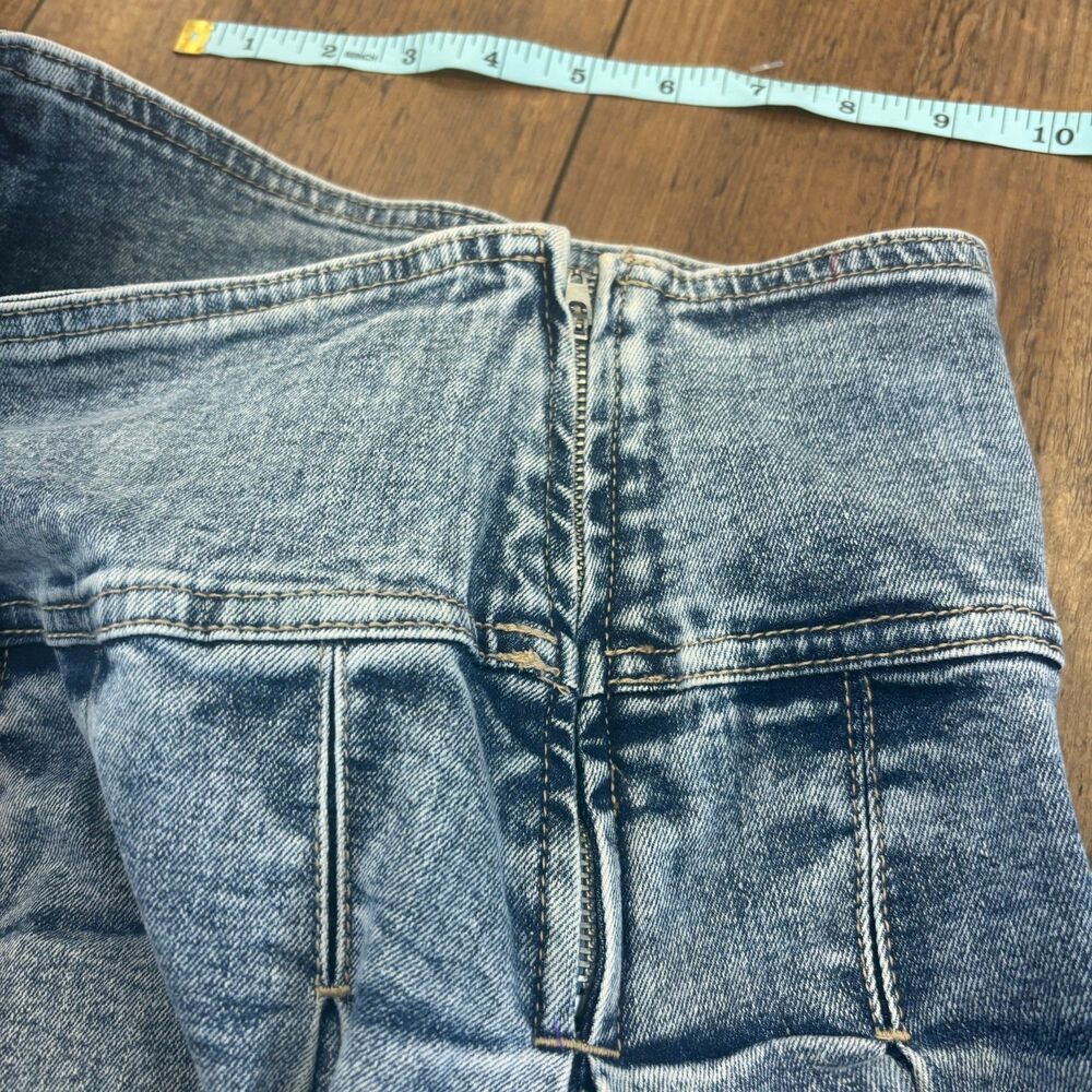 Y2K Acid Wash Denim Pleated Mini Skirt Double Buckle Low Rise Grunge Goth Size L - Picture 9 of 9